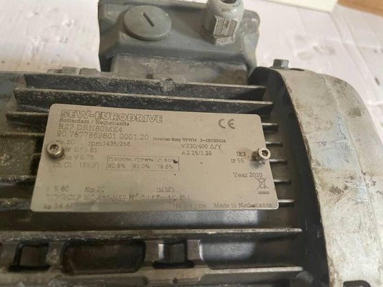 2020 SEW-EURODRIVE 3∼ IEC60034 R27 DRN80MK4 (Foto 1 von 5)