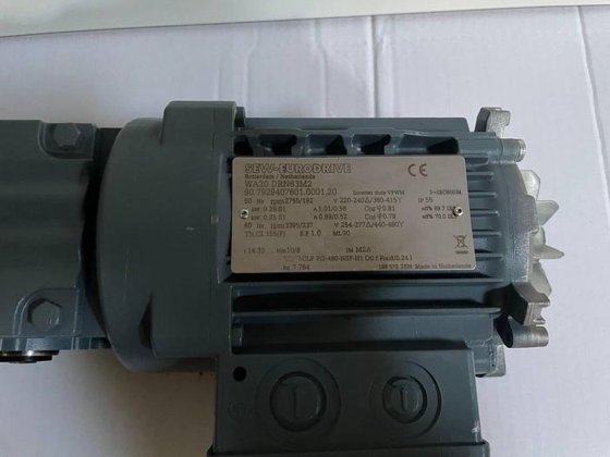 SEW-EURODRIVE 3∼ IEC60034 Inverter duty VPWM (photo 1 sur 6)