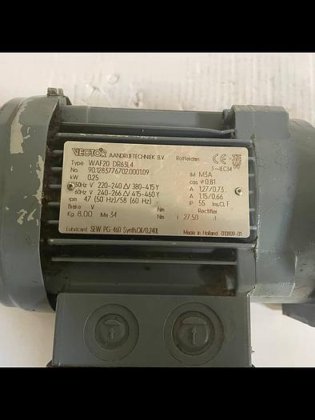 VECTOR AANDRIJFTECHNIEK B.V. 3 ∼ Mot IEC34 WAF20 DR63L4 (foto 1 di 4)